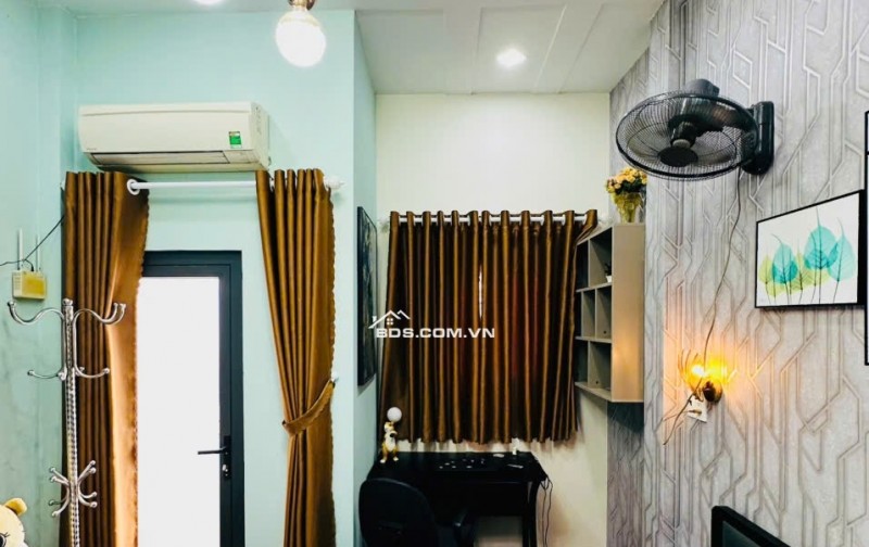 Bán Nhà Lạc Long Quân, Phường 8 Tân Bình, DTSD 50m2, 3Tầng 2PN. Chỉ 3.15 tỷ còn TL Với Chủ